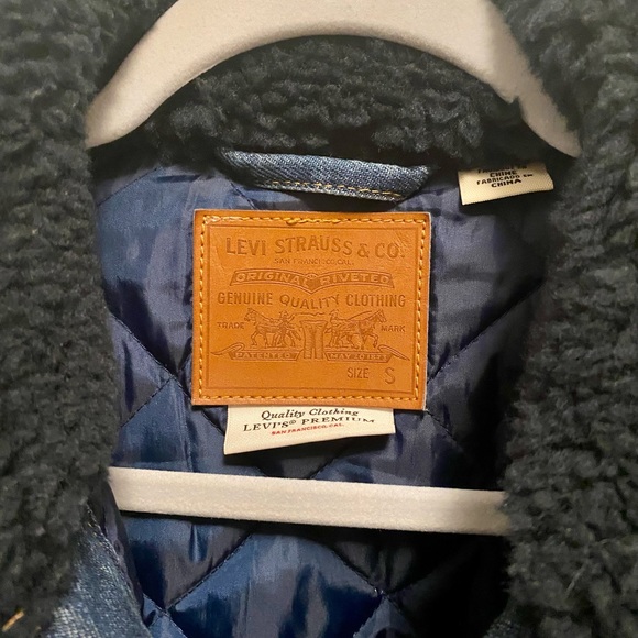 LEVIS cropped trucker jacket - Picture 2 of 4